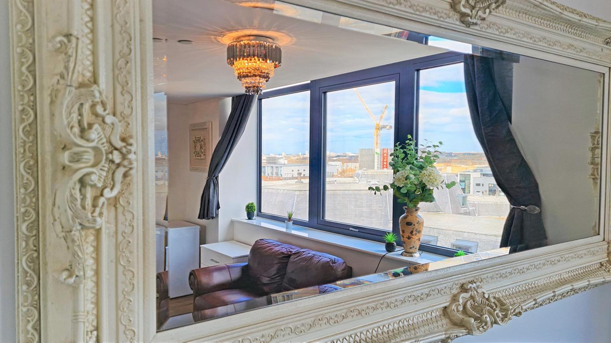 Sidemerseylivings - Central, Bright, And Convenient 2-Bedroom Apartment With Parking Liverpool Exterior photo